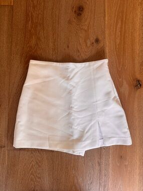 Zara white mini skort